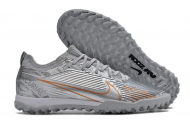 Детские футбольные бутсы (сороконожки) Nike Air Zoom Mercurial Vapor XV TF серебристые Детские футбольные бутсы (сороконожки) Nike Air Zoom Mercurial Vapor XV TF серебристые