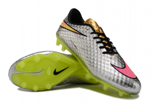 Футбольные бутсы Nike HyperVenom Phantom FG серебристые